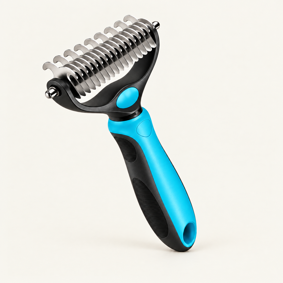 the comb at a three-quarter angle resting on its handle, showing the moulded grip and the blade head